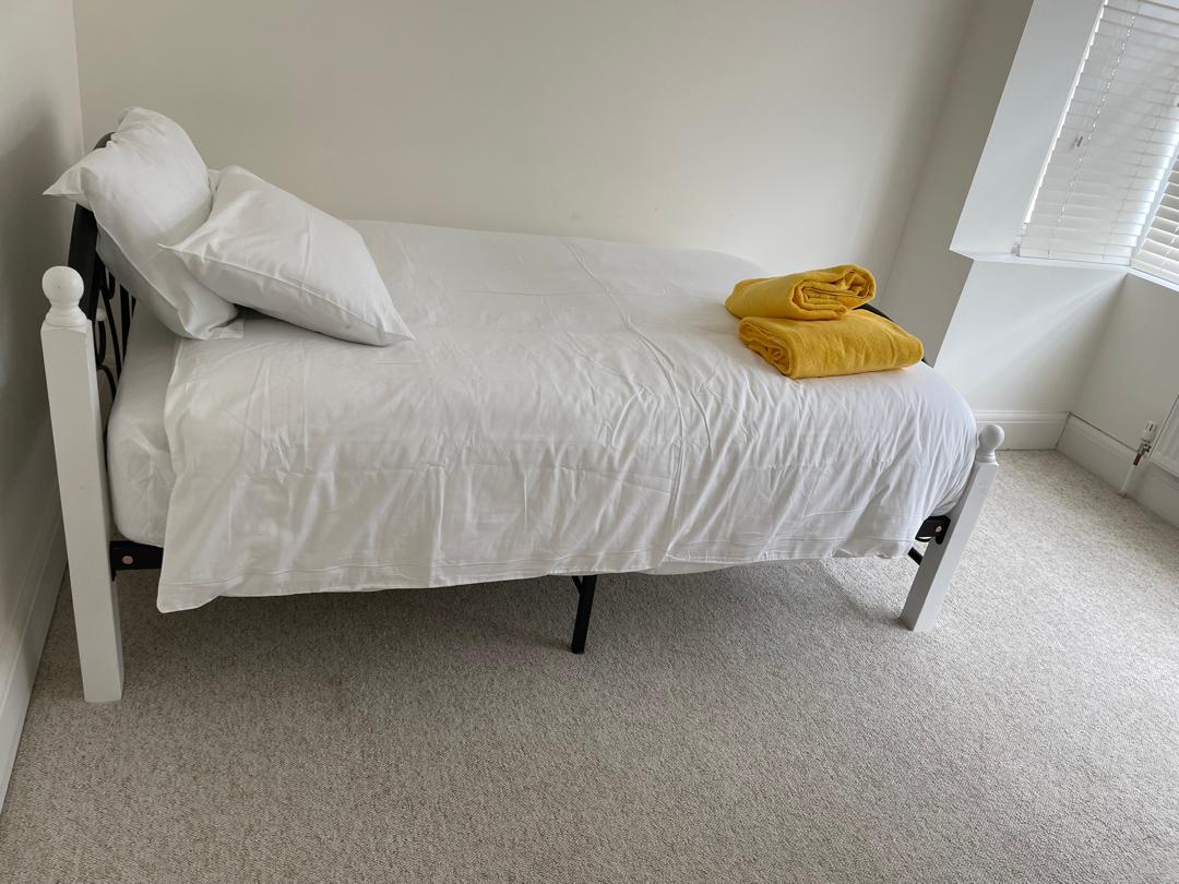 Private single bedroom